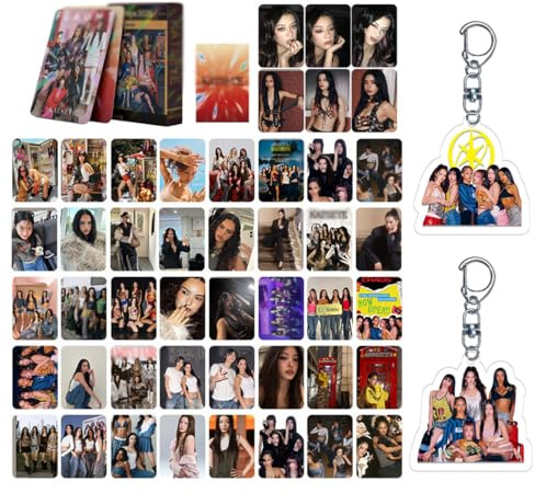 AYACZO 55 Piezas Postales KAT Grupo de Chicas,Set LOMO de Tarjetas Fotográficas y Con 2 llaveros Acrílicos, Regalos para Fans