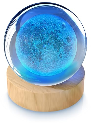 CSL - Nachtlicht Mond 3D Glaskugel – Leuchtende Kristallkugel mit Gravur Mond – LED Crystal ball - RGB Light Nachtleuchte – K9 Kristall 6 cm – mit Holzsockel - 5V USB Stromversorgung