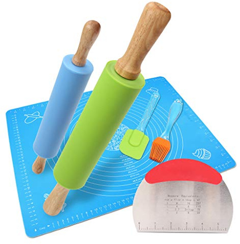 Ewinever 1Set Rolling Pin Pastry Mat Set Non-Stick 6 in 1 Dough Roller Baking Kit with Pastry Cutter Reusable Kneading Mat Scraper Basting Brush