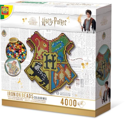 SES Creative | Bügelperlen Set Hogwarts Harry Potter Wappen | 4000 Perlen PVC-frei | Poster in Originalgröße enthalten | Kreative Aktivität für Kinder ab 6 Jahren | Magische Wanddekorationsidee