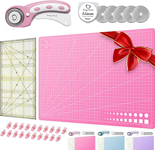 Honey's Heaven 45 mm Rollschneider Stoffschneider Set inkl. Schneideunterlage, Ersatzklingen, Stoffklammern, Patchwork-Lineal (Rosa/Pink, Schneidematte im A3-Format)