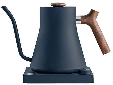 Hervidor eléctrico de cuello de cisne Fellow Stagg EKG: café filtrado a mano (pour-over) y tetera, acero inoxidable - EU, piedra azul con mango de nogal, 0,9 Litros