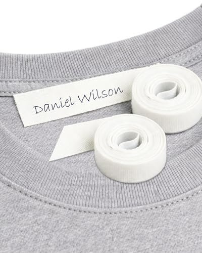 2 Rotoli di Nastro Tessile Termoadesivo Bianco 1 cm. Etichette Scrivibili con Penna o Pennarello. Ideale per Abbigliamento, Scuola e Casa. Senza Penna