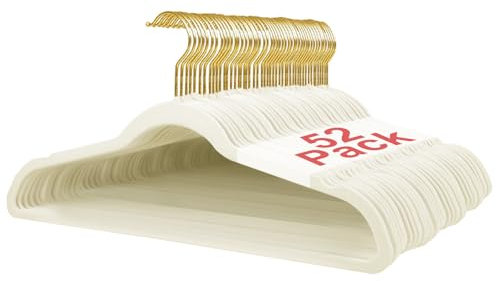 Wellong Kleiderbügel Samt, 45 cm rutschfeste Filz Bügel, Stabile Anzugbügel mit Schulterkerben, Platzsparende Kleiderbügel für Mäntel, Hosen, Silbe, 52 Stück – Crème mit Goldene Haken