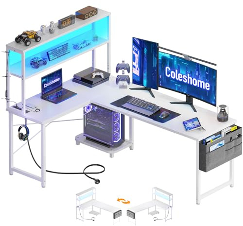 Coleshome L-format Gamingbord med LED Belysning, 155x100cm, Vit | Reversibelt Hörnskrivbord med Integrerat Uttag och USB Port, Förvaringshyllor, Hörlurshållare för Hemmakontor, Spelare