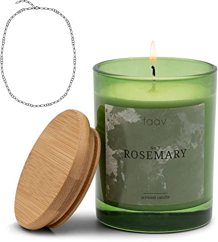 faav Schmuckkerze Rosmarin – Duftkerze inkl. Schmucküberraschung – Kette-Ohrringe-Armband – 45h Brenndauer – Sojawachs (1000-RY-N)