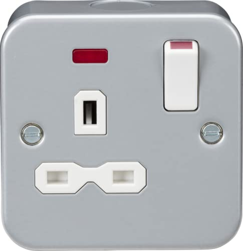 Knightsbridge Metal Clad 13A 1G DP Switched Socket with neon