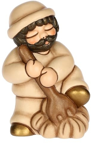 THUN, Uomo con Forcone e Fieno in Ceramica di Alta Qualità, Collezione Presepe Classico, Statuine per Presepe di Natale da Collezione, 5,2 x 4,3 x 7,9 cm