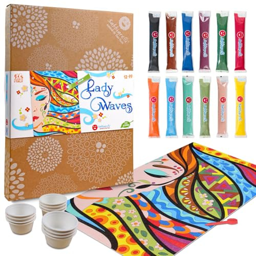 Sabbiarelli Sand-it For Fun – Maxi Set Lady Waves 12-99 | Kit di Sand Art 100% Made in Italy con Sabbia Colorata, 1 Poster Adesivo e Accessori | Hobby Creativo Facile e Rilassante per Ragazzi e Adulti