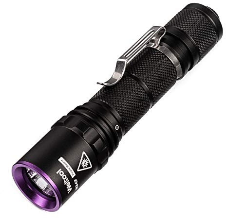 Weltool M2-CF UV Torcia,LED 365nm UV-A Lampada Ultravioletto, Rilevazione Fluida Auto/Industriale, Rilevatore di Urina Spot per Cani o Gatti