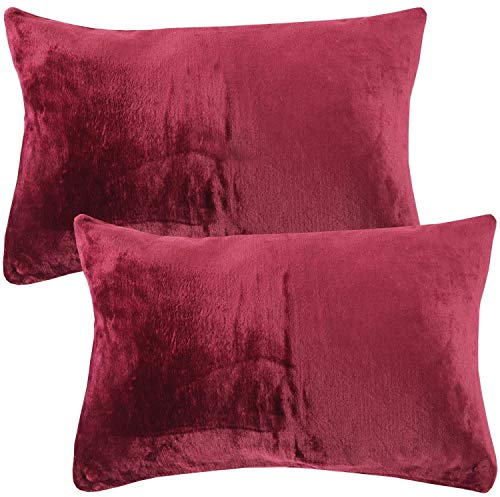 Bestlivings Flauschige Kissenhülle Celina (40 x 60 cm / 2er Pack) - Kuscheliger Bezug mit Reißverschluss Aubergine ideal für Dekokissen und Sofakissen