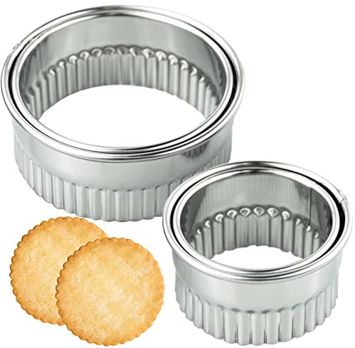 Cookie Cutters, Set of 4 Round Biscuit Cutter Stainless Steel Pastry Cutter Moulds for Kids, Baking Cutters for Dough, Pastry, Donut, Fondant, Fruit, Vegetable, DIY Cake Decoration
