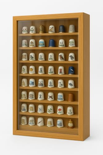 Vitrine Fingerhut-Kollektion, Eichenlack, verschiedene Größen, 64 Fingerhüte