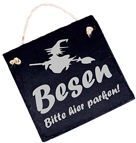 Sköld häxkvast – kvast, parkera här! - Dekorativ häxa halloween dörrskylt av skiffer halloween 11 x 11 cm