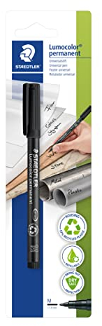 STAEDTLER permanent Marker Lumocolor, schwarz, Linienbreite ca. 1,0 mm, wisch- und wasserfest, Made in Germany, nachfüllbar, lange Lebensdauer, 1 Universalstift auf Blisterkarte, 317-9 BKDA