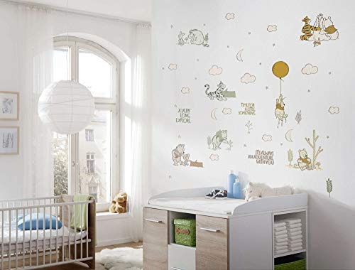 Disney Deco-klistermärken från Komar – Nalle Woodland – storlek 50 x 70 cm – Pooh, hundratsmorgonskog, väggtatuering, barnrum, babyrum, klistermärken, klistermärken, Nalle Puh, färgglada