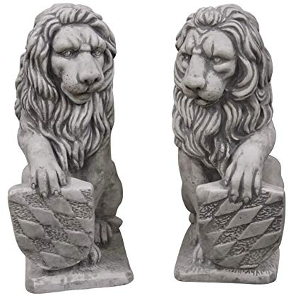 gartendekoparadies.de Statuen Löwen mit Schild Links und rechts, Steinfigur, H. 40 cm, je 15 kg, Grau, frostsicher aus Steinguss für Außenbereich (Set Löwen-Paar)