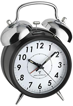 TFA radioklocka i retrodesign med fluorescerande visare, dubbel klocka av metall, snooze-funktion och bakgrundsbelysning