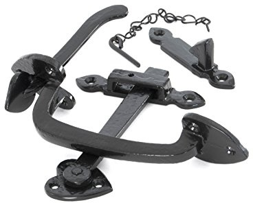 From The Anvil Black Cast Thumblatch Set with Chain