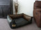 Hundebett Hundesofa Schlafplatz Kunstleder Similpelle Farbe und Größe wählbar von XS bis XXL (70 cm X 55 cm, schwarz braun)