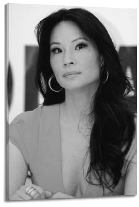 YAOLEXIA Lucy Liu Póster Artístico Figura Decorativa Arte de Pared en Metal Póster Clásico Vintage Decorativo Impresión en Lienzo para Decoración del Hogar Estética 20x30cm(08x12pulgadas) Estilo de