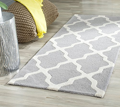 Safavieh Trellis Indoor Hand Tufted Runner Area Rug, Cambridge Collection, CAM121, in Silver / Ivory, 76 X 183 cm for Living Room, Bedroom or Any Indoor Space