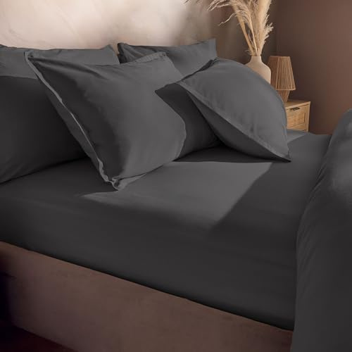 Silentnight Washed Cotton Rich Fitted Sheet - Soft Stylish Linen-Look Comfortable Bottom Sheet - Deep Fit with Elasticated Corners - Breathable Fabric Machine Washable, Double Bed Mattress, Charcoal
