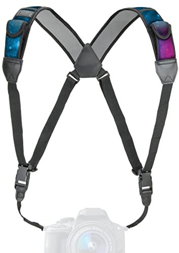 USA Gear Arnés de pecho con correa para cámara DSLR hebillas de liberación rápida, patrón de neopreno Galaxy y bolsillos para accesorios, compatible con cámaras sin espejo Canon, Nikon y Sony