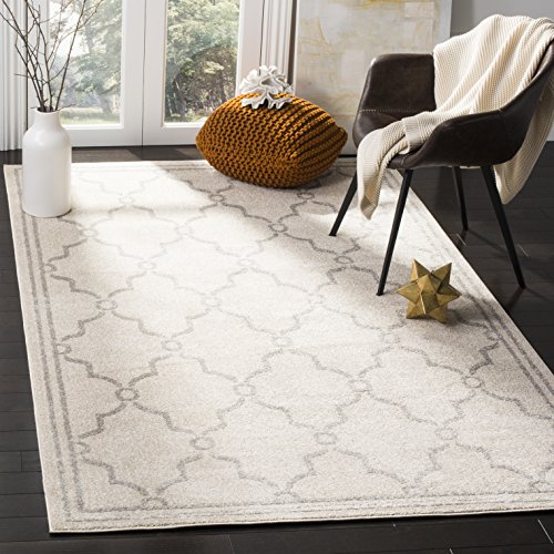 SAFAVIEH Amherst Collection Accent Rug - 4' x 6', Ivory & Light Grey, Trellis Design, Non-Shedding & Easy Care, Ideal for High Traffic Areas in Entryway, Living Room, Bedroom (AMT414E)