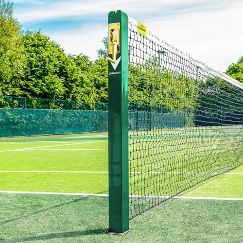 Vermont Quadratischer Tennispfosten | Hochwertige pulverbeschichtete Tennispfosten aus Stahl nach ITF-Vorschrift [3 Farben und optionale Bodenhülsen] (Blau, Keine Bodenhülsen)
