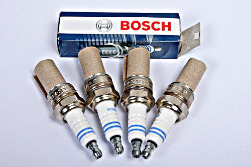 BOSCH Zündkerze 0 242 235 664x4 Spanner Size: 20,8 Gewindelänge: 19mm