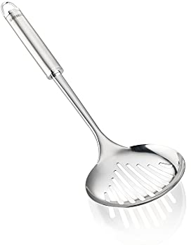 Leifheit Écumoire Sterling, Grande cuillère ajourée 36 cm idéale pour le service à table, Écumoire inox design de qualité supérieure avec œillet de suspension pratique, Écumoire grand modèle