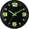 HZDHCLH 30cm Funkuhr Leuchtende Wanduhr Lautlos Schleichende Sekunde mit Arabisch Ziffer ohne Ticken für Dekoration Wohnzimmer, Küche, Büro, Schlafzimmer（Schwarz - große Zahlen）