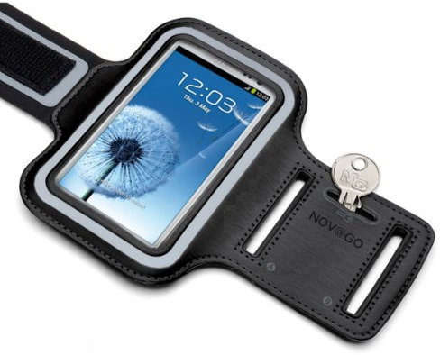 NOVAGO Brassard de Sport Néoprène avec Bande Réglable, Réfléchissante et Poche à Clé pour Les Smartphones 5.0'' Noir - Compatible avec iPhone 14, iPhone 13 Mini,iPhone 12 Mini,iPhone 6, 7, 8 ou Autres