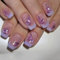 AstraGlam 24 Uñas postizas en Lila – Uñas artificiales cortas de gel suave con diseño francés y estampado floral – Juego de uñas para mujeres