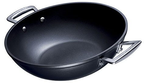 LE CREUSET Toughened Non-Stick Wok, Ideal For Lower-fat Cooking On All Hob Types Including Induction, Ø 28cm, Black, 962011280