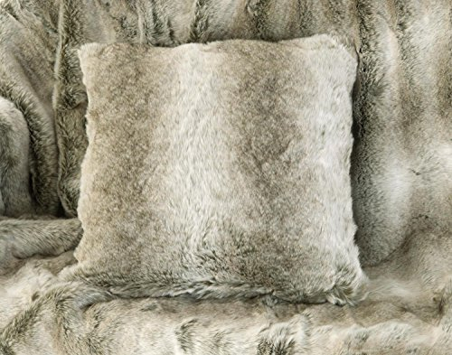 Felldecken Wohnen & Accessoires Fellkissen, Fellimitatkissen Grauwolf mit grau-beigem Fell (Kissen 45 x 45 cm)
