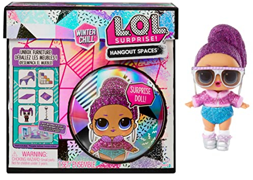 L.O.L. Surprise! Winter Chill Hangout Spaces Möbelset - Bling Queen - Mit 10+ Überraschungen inkl. Puppe, Accessoires und Möbel - 2-in-1 Spielset - Tolles Geschenk für Mädchen und Jungen ab 4+ Jahren