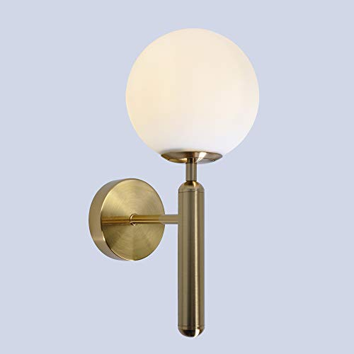 Artpad Nordic Moderne Milky Glass Ball Applique Murale Lampe de Chevet Intérieur Appliques en Métal Doré avec Lumière Blanche E14 LED Ampoule Foyer Salle à manger Applique Murale Décorative