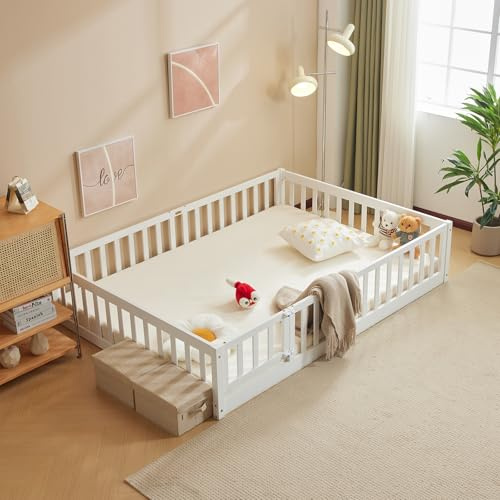 LEADZM Montessori Lit d'enfant Lit au Sol 140x200 cm - Bois Massif avec Porte et Barrière Sécurisée - 12 Lattes Renforcées, Garde-Corps Intégré - pour Enfants et Bébés (Blanc)