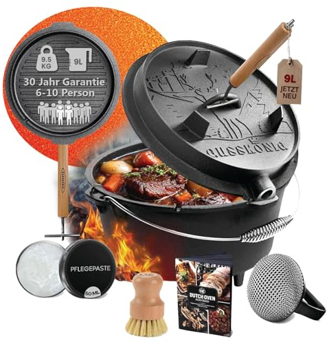 GUSSKÖNIG Dutch Oven Set – Eingebrannter Dutch Oven 9L - Feuertopf Gusseisen mit Füße – Schmortopf Doppelfunktion – 2in1 Deckelheber, Schrubber, Pflegepaste, Bürste & Rezeptbuch - 30 Jahre Garantie