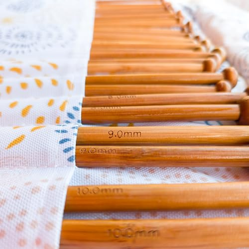Bamboo Knitting Needles Set 35cm - 18 Sizes (2-10mm) in Roll Case - Smooth Lightweight Bamboo - Perfect Christmas Gift for Knitters & Crafters