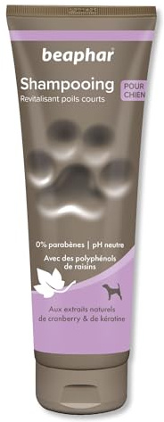 BEAPHAR – Shampoing Premium revitalisant pour chien aux poils courts – Aux extraits naturels de cranberry & de kératine – Fortifie, tonifie et protège le pelage – pH neutre et sans parabens – 250 ml