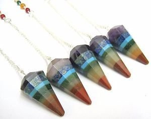 Fem multichakra Dowser pendel kristall helande Reiki feng shui gåva välbefinnande positiv energi chakra balancer metafysisk ädelsten meditation fred spirituell