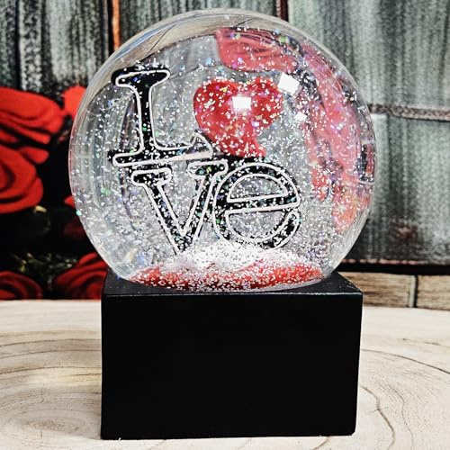 Palla di neve con cuore | Scritta Love su piedistallo nero | Sfera in vetro | altezza 12 cm, larghezza 10 cm | regalo San Valentino festa del partner | 10015