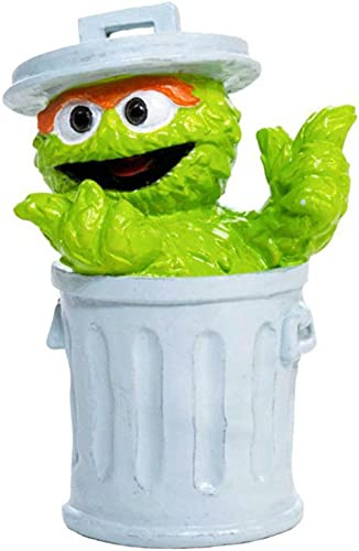 Penn-Plax Officially Licensed Sesame Street Aquarium Ornament â Oscar (Mini/Small Size) â Perfect for Freshwater and Saltwater Tanks