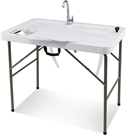 COSTWAY Fiskrengöringsbord, fällbart filébord med 2 inbyggda diskhoar, 360° vridbar vattenkran och mätskala, bärbart campingbord för camping, fiske, grillning