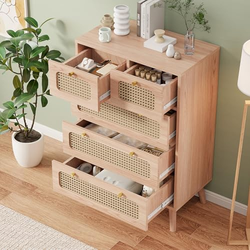 Cómoda moderna de ratán y mesa de noche con 5 cajones, asas y patas chapadas en oro, juego de armario multiusos adecuado para dormitorio y sala de estar, madera natural (91 x 60 x 35 cm)