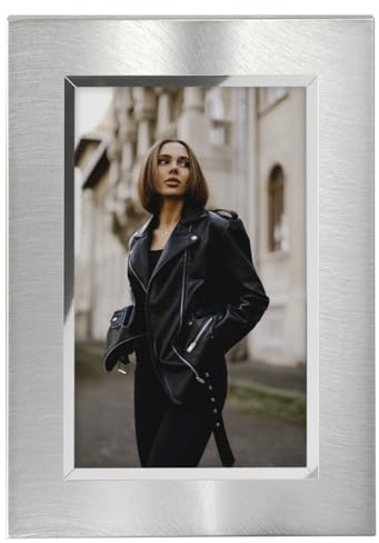 Hama Bilderrahmen 13x18 (Fotorahmen, Portraitrahmen, Hochformat, Querformat, zum Hängen, Hinstellen, Hängevorrichtung, Aufsteller, Samt, Samtrückwand, Glasscheibe, Bildformat 13 x 18 cm) silber