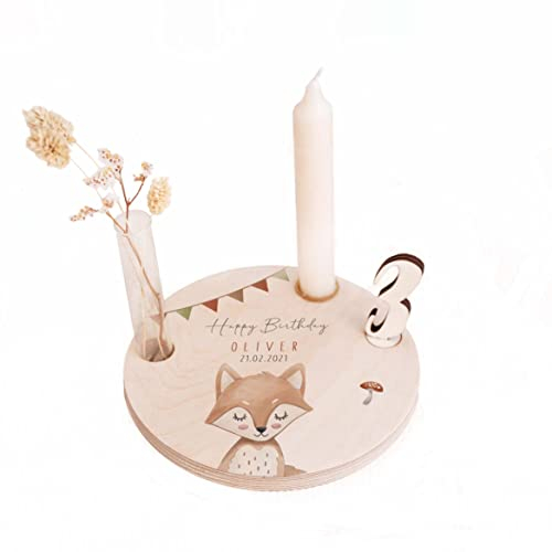 Personalisierter Geburtstagsteller aus Holz mit Kerzenhalter, Vase & Jahres Zahlen - Geburtstagsdeko mit Name - 1. Geburtstag Baby & Kinder Geschenk - ⌀16 cm x 12mm - hellomini (Fuchs)